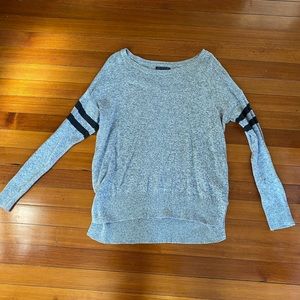 Light Gray American Eagle Sweater